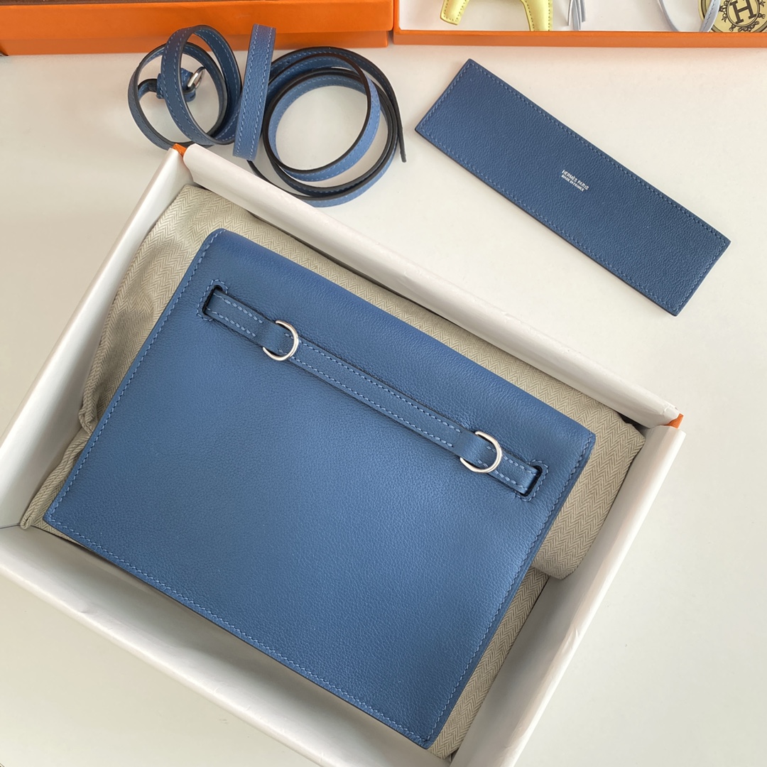 Hermes Kelly Danse Evercolor Bag In Blue Color